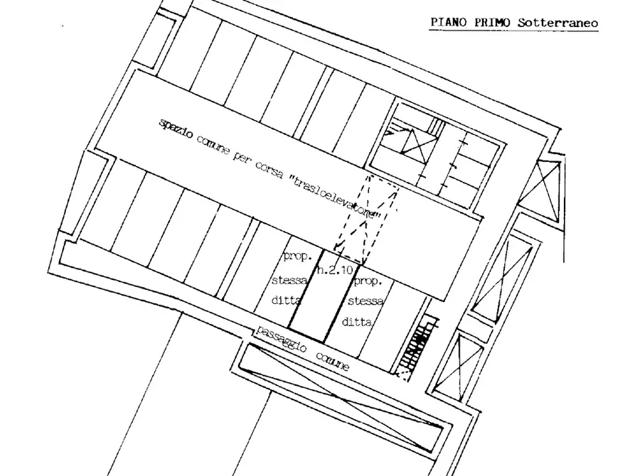 Immagine 19 di Box auto in vendita  in Corso di porta Romana, 55 a Milano