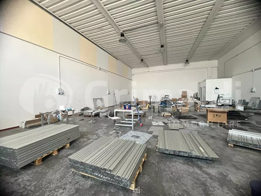 Immagine 7 di Capannone industriale in affitto  in Via Verretti a Corciano