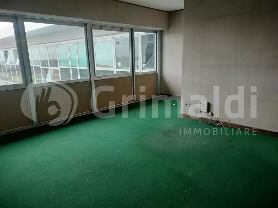 Immagine 15 di Ufficio in vendita  in Via MARINA VECCHIA, 1 a Massa