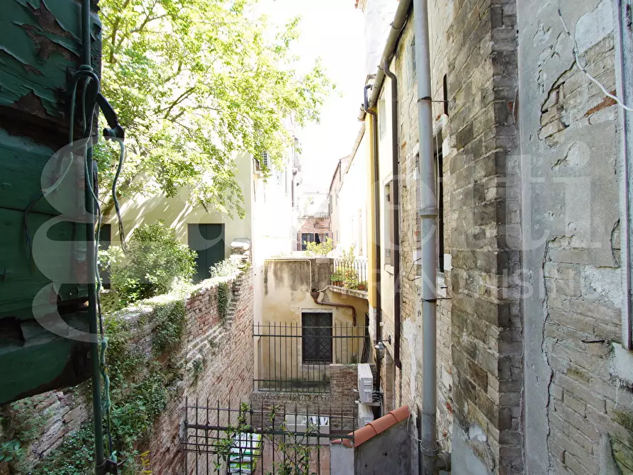 Immagine 4 di Appartamento in vendita  in Via Cannaregio, . a Venezia