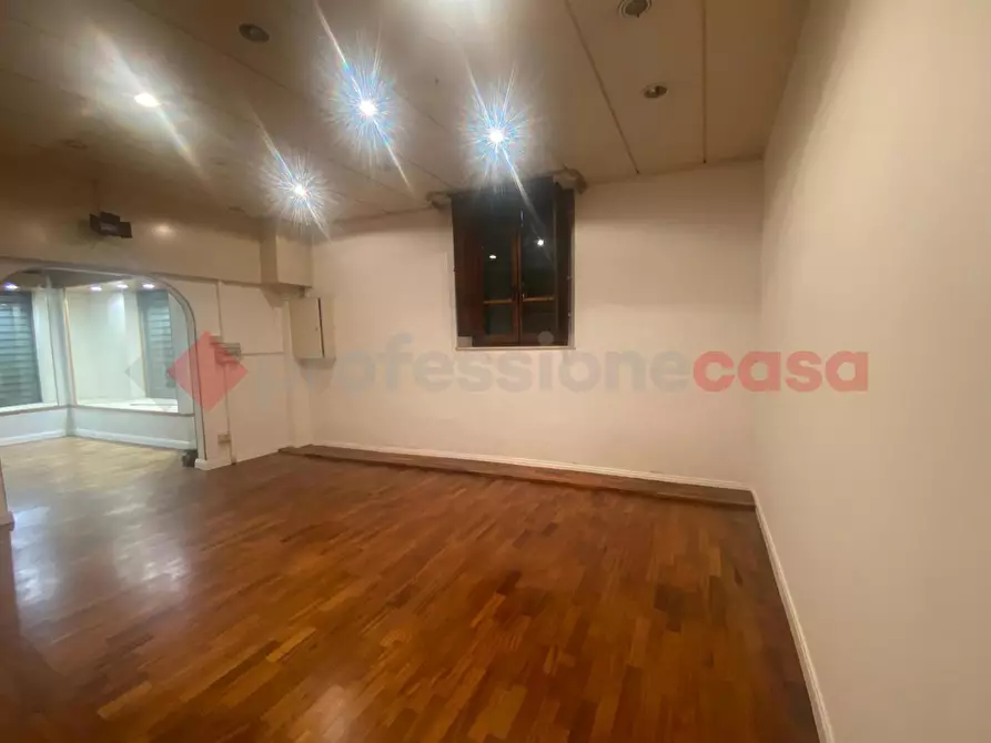 Immagine 4 di Negozio in affitto  in Via G. da Empoli a Empoli