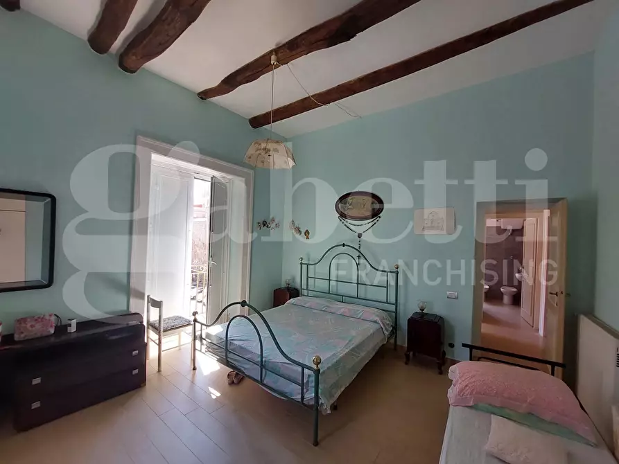 Immagine 5 di Appartamento in vendita  in Via Duomo, 14 a Gaeta