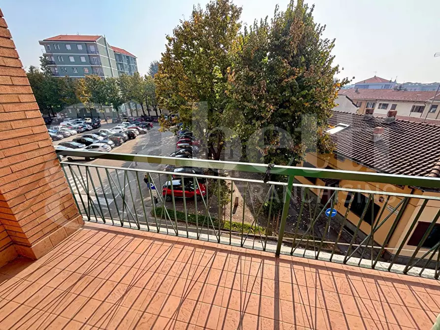 Immagine 16 di Appartamento in vendita  in Piazza Vittorio Veneto a Orbassano