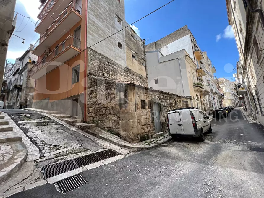 Immagine 7 di Appartamento in vendita  in Via Traspontino, 11 a Ragusa