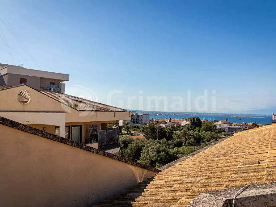 Immagine 3 di Attico in vendita  in Via AVOLA, 26 a Siracusa