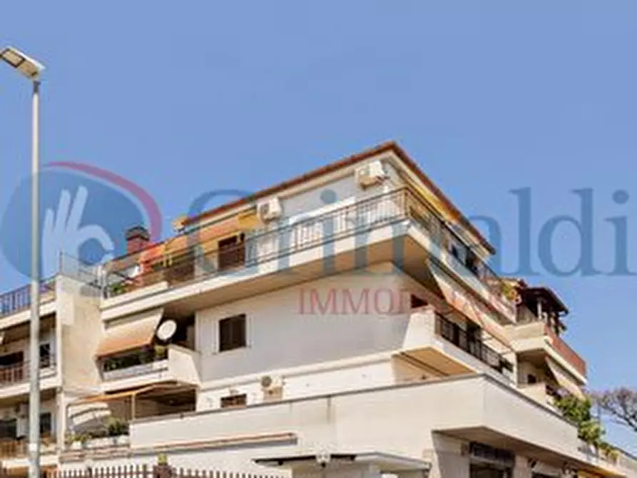 Immagine 1 di Attico in vendita  in Via Attico in vendita in via di Casal Selce, SNC a Roma