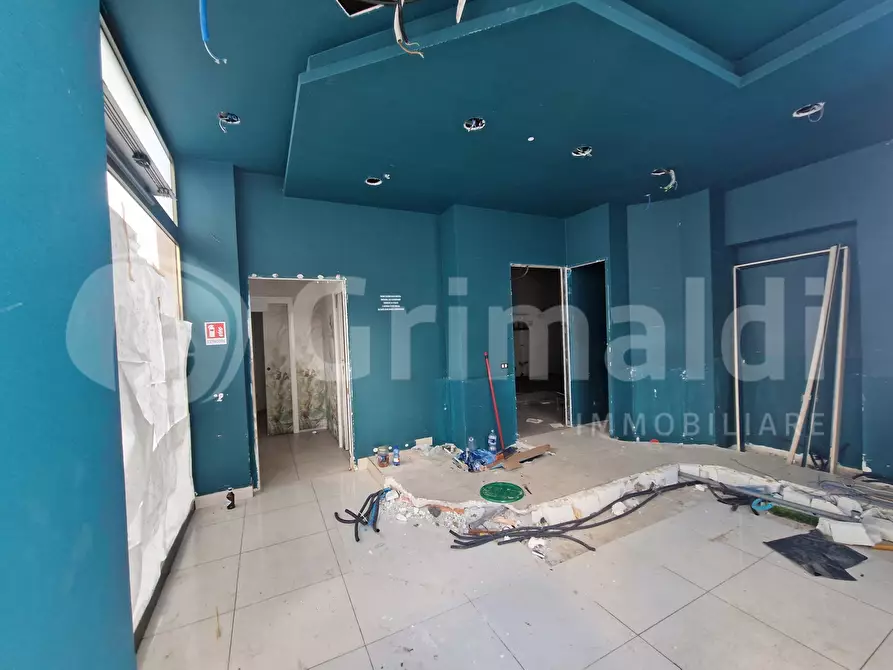 Immagine 10 di Negozio in affitto  in Via Garibaldi, 108 a Messina