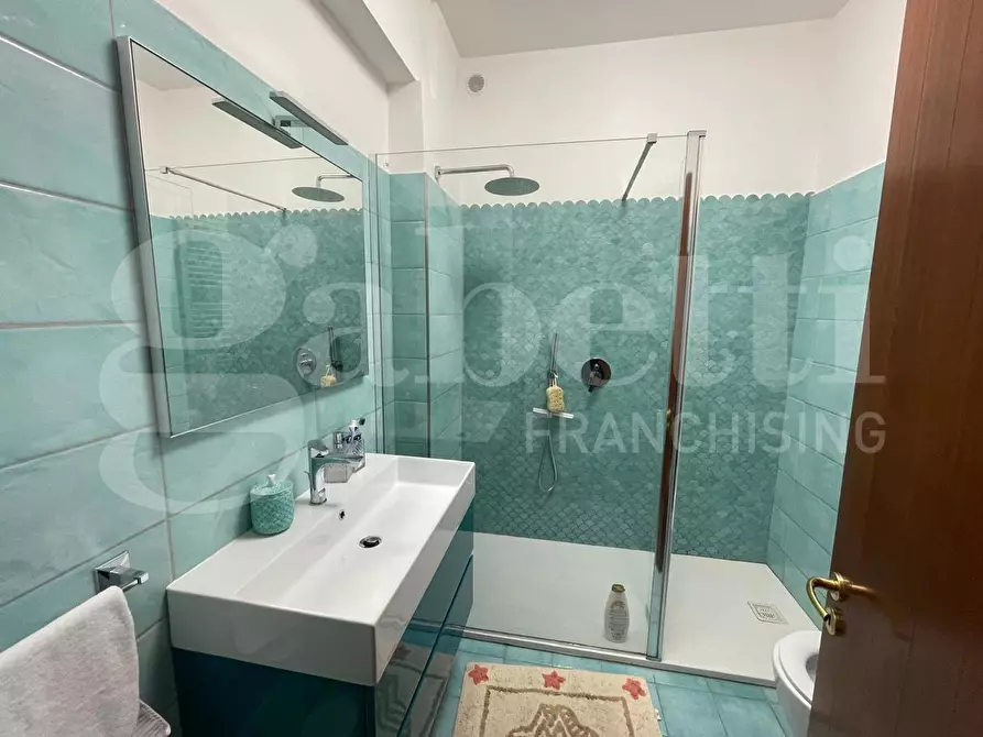 Immagine 13 di Appartamento in vendita  in Via Appia lato Napoli, 60 a Formia