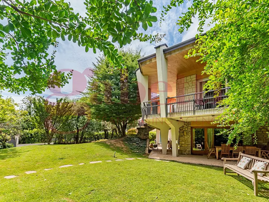 Immagine 27 di Villa in vendita  in Via Volturno, 22 a Bergamo