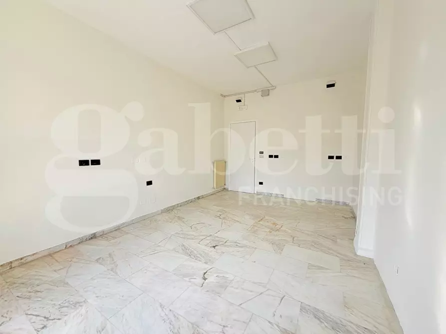 Immagine 14 di Appartamento in vendita  in Via degli Orti a Albenga