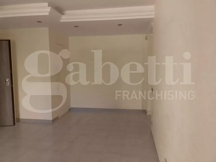 Immagine 2 di Appartamento in vendita  in Piazza G.B.TEDESCO, 6 a Taranto