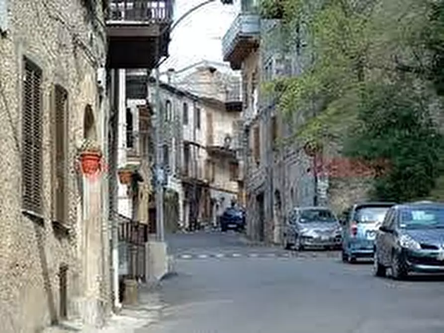 Immagine 9 di Appartamento in vendita  in Piazza Dell'Arringo, snc a Sgurgola