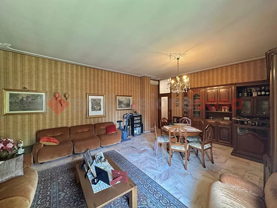 Immagine 19 di Villa in vendita  in Via Delle Robinie a Opera