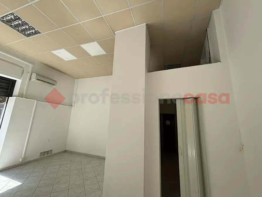 Immagine 6 di Negozio in affitto  in Via degli Arci, 31 a Anagni