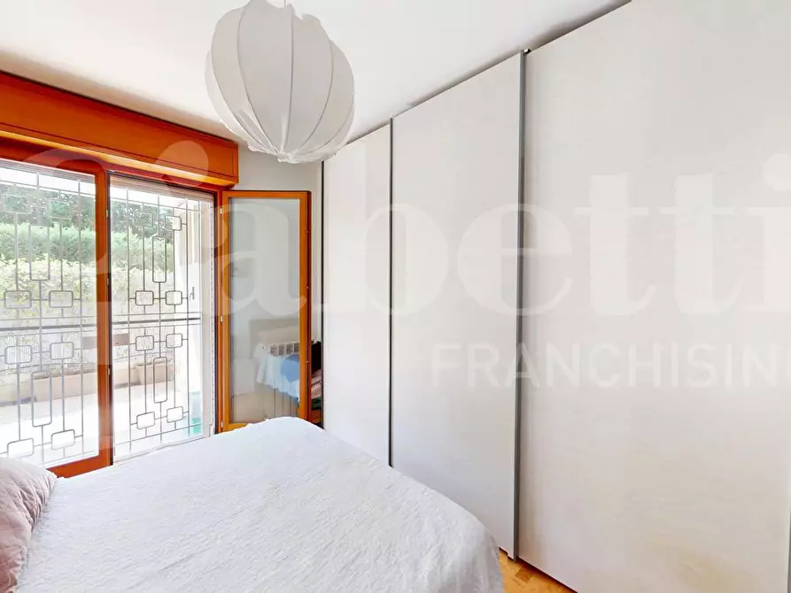 Immagine 30 di Appartamento in vendita  in Via Riva Ligure, 44 a Roma