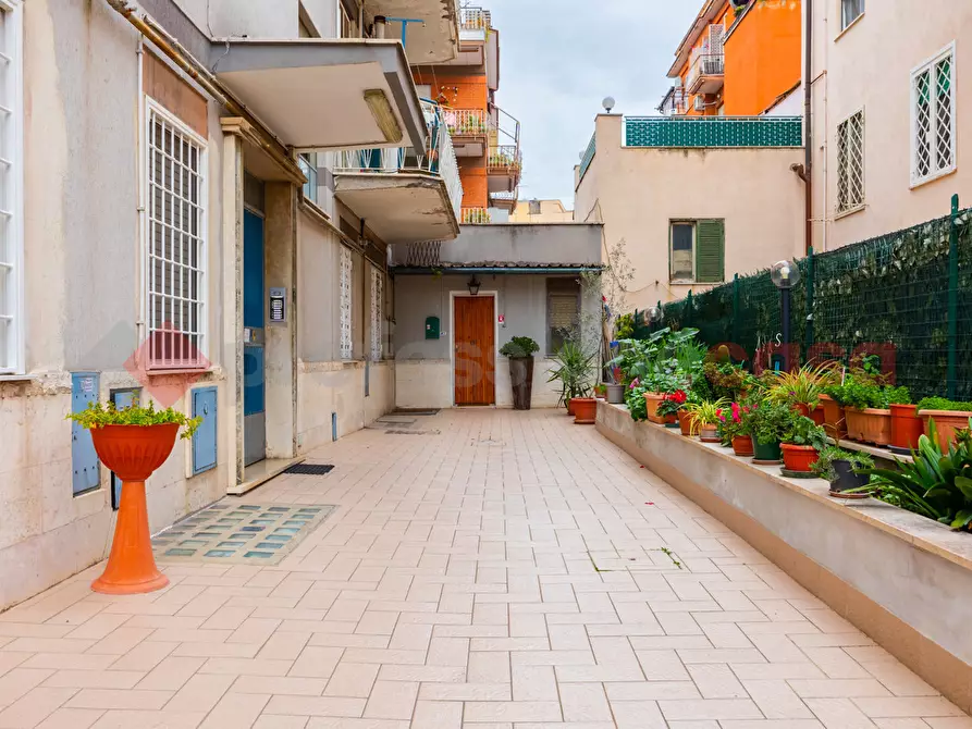 Immagine 2 di Appartamento in vendita  in Via Riofreddo a Roma