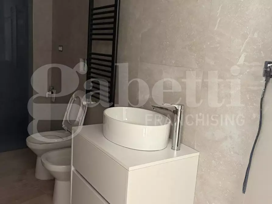 Immagine 5 di Appartamento in affitto  in Via Vezzano Ligure, 20 a Roma