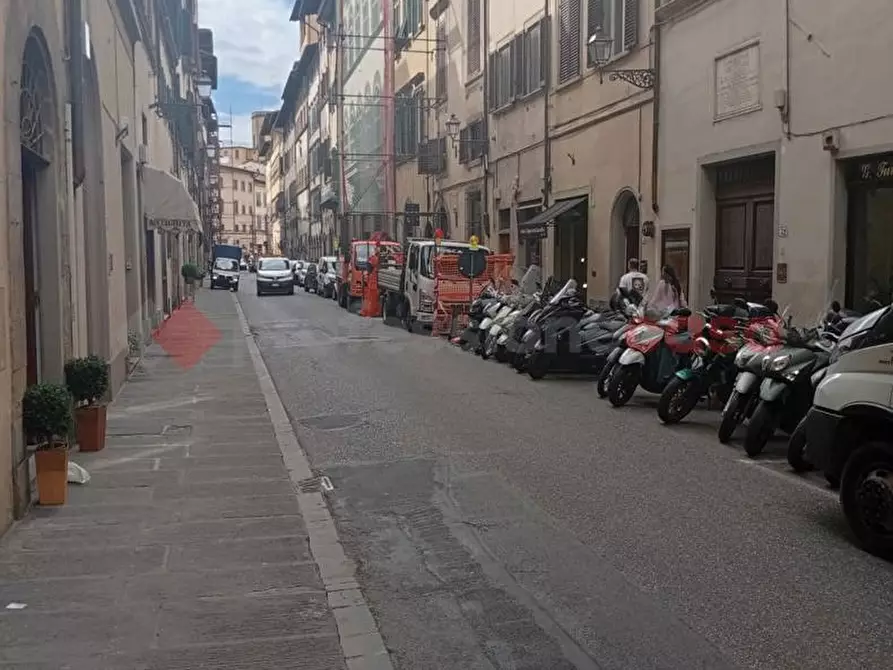 Immagine 11 di Negozio in vendita  in Via MAGGIO a Firenze