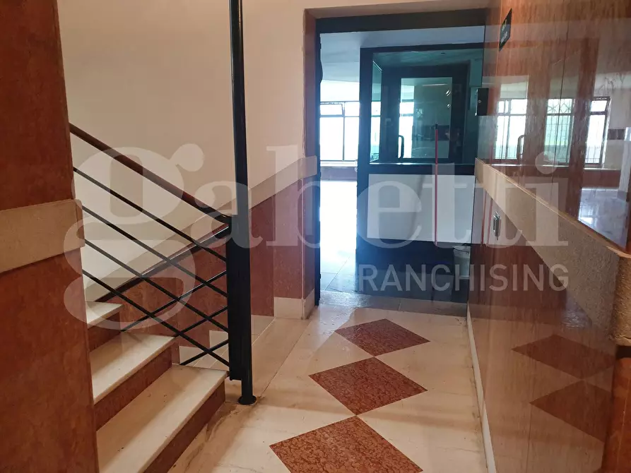 Immagine 15 di Appartamento in vendita  in Via N. Colajanni, 3/A a Bari