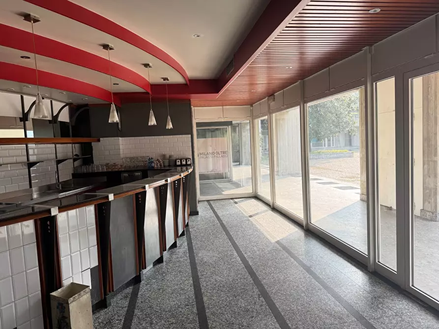 Immagine 5 di Negozio in vendita  in Via Cassanese, 224 a Segrate