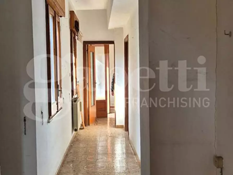 Immagine 36 di Palazzo in vendita  in Via L. Giordano, 38 a Boscotrecase