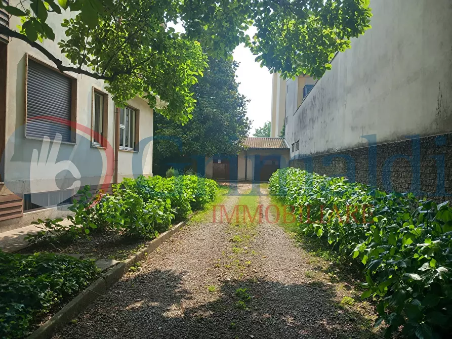 Immagine 22 di Villa in vendita  in Via Dante Alighieri, 15 a Limbiate