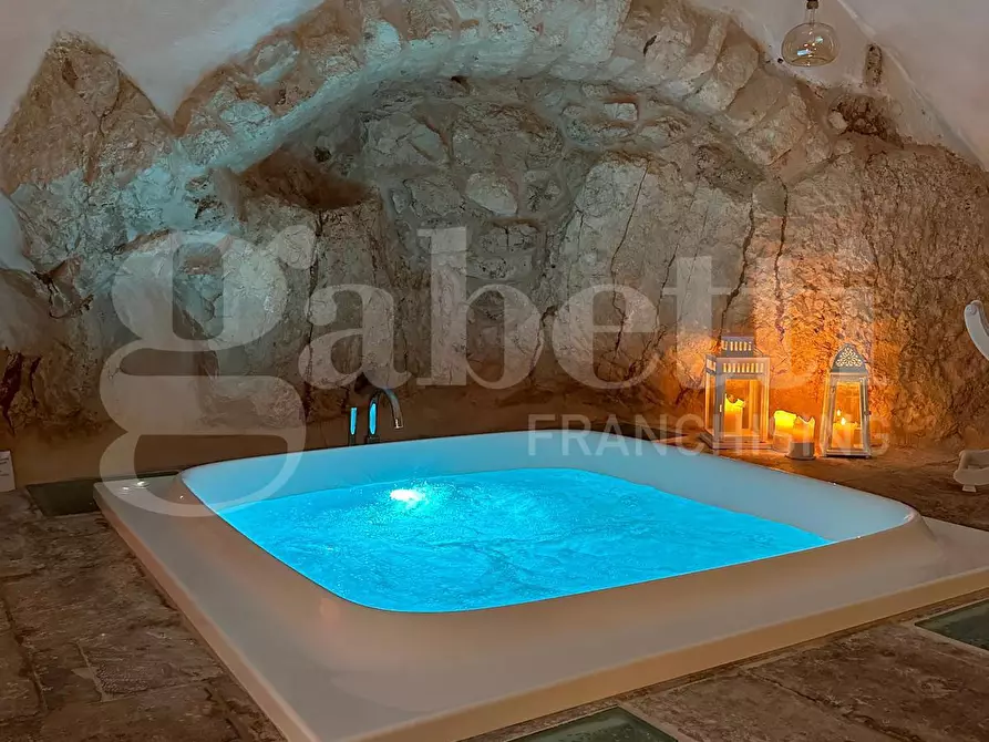 Immagine 27 di Casa indipendente in vendita  in Via Giuditta Tavani Arquati, 10 a Ostuni