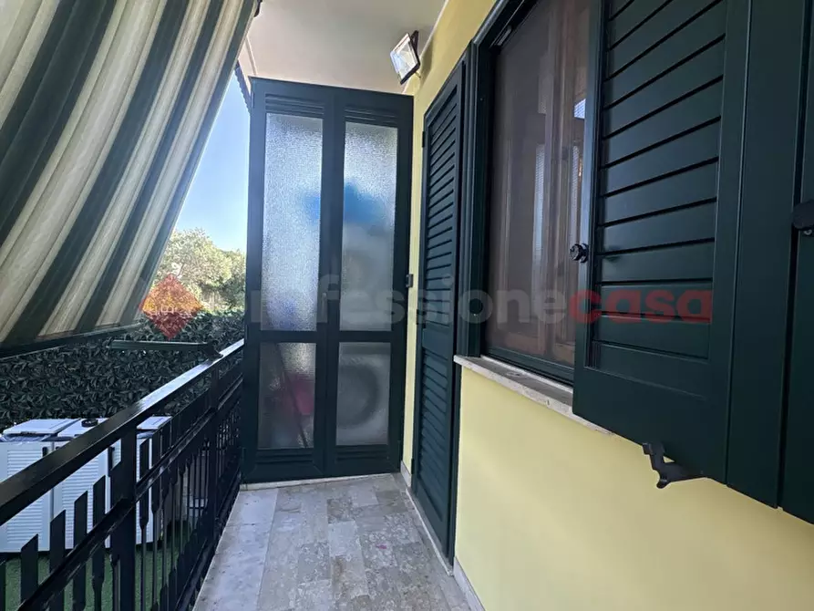 Immagine 13 di Casa bifamiliare in vendita  in Via GUADO BASTIANELLI, 80 a Fondi