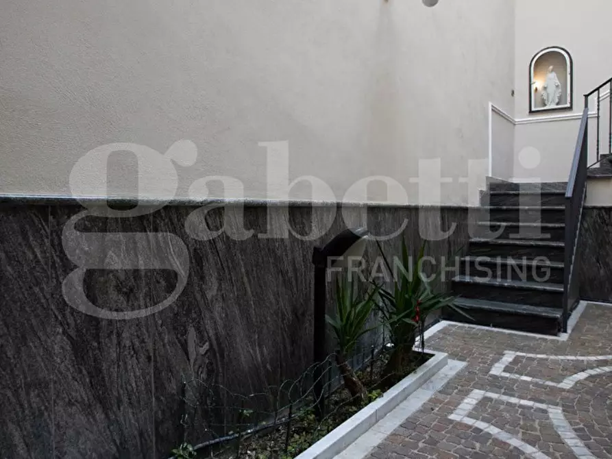 Immagine 33 di Casa indipendente in vendita  in Corso Durante a Frattamaggiore