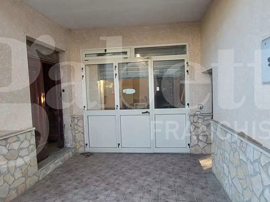 Immagine 3 di Palazzo in vendita  in Viale MAGNA GRECIA, 130 a Catanzaro