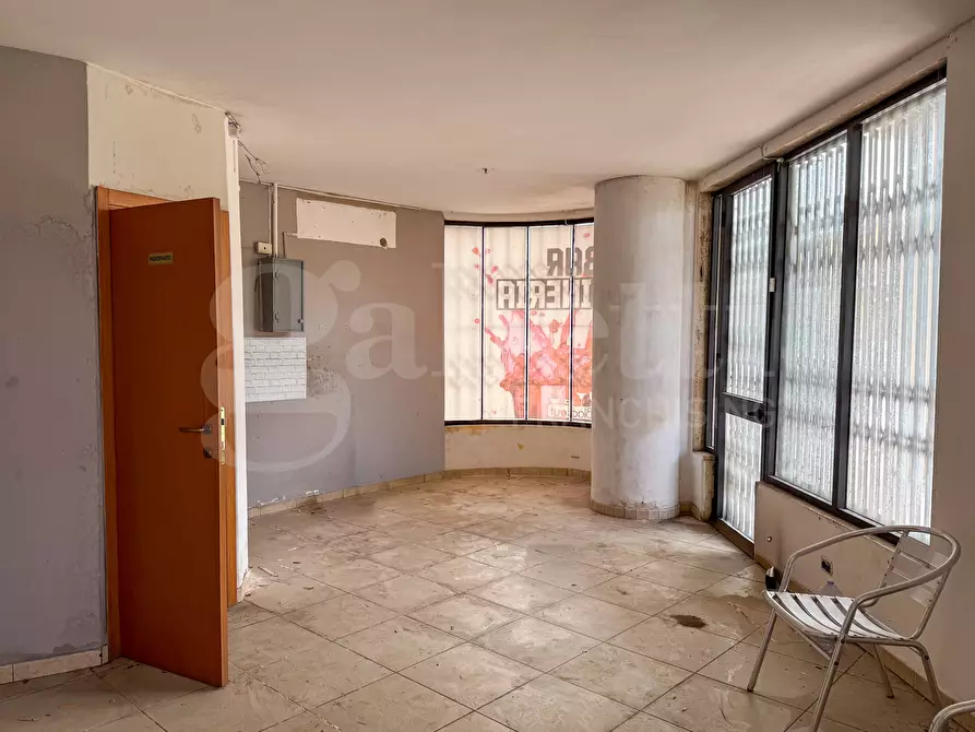 Immagine 8 di Negozio in vendita  in Via Giovanni Pascoli, 45 a Pachino