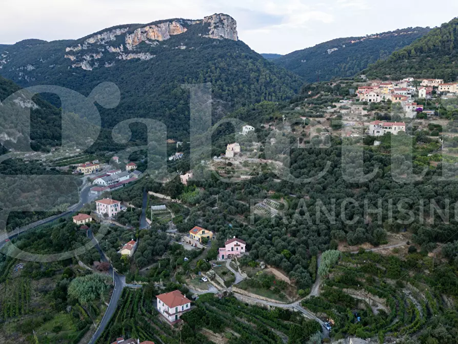 Immagine 26 di Appartamento in vendita  in Via Calvisio a Finale Ligure