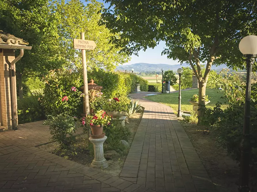 Immagine 12 di Villa in affitto  in Viale Trasimeno, 100 a Magione