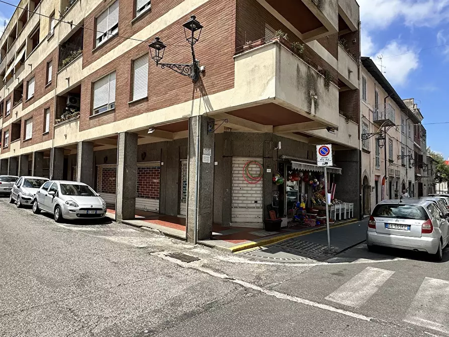 Immagine 3 di Attività commerciale in vendita  in Corso Vittorio Emanuele, 00 a Manziana