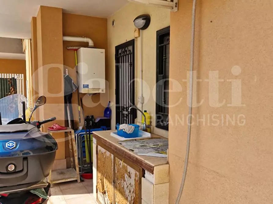 Immagine 8 di Appartamento in vendita  in Viale DEL LAVORO, 13N a Taranto