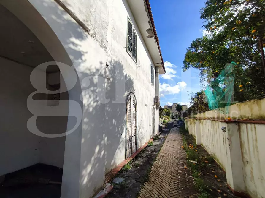 Immagine 12 di Casa indipendente in vendita  in Via Prota, 25 a Torre Annunziata