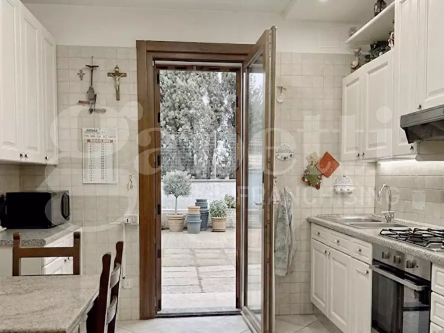 Immagine 7 di Villa in vendita  in Via Praga, 16 a Capoterra