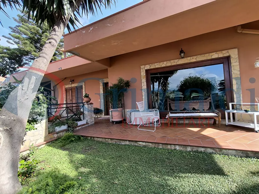 Immagine 1 di Villa in vendita  in Via Baronato del Pellegrino a Messina