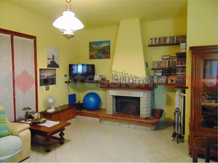 Immagine 3 di Casa bifamiliare in vendita  in Via Michelangelo Bonarroti a Scandiano