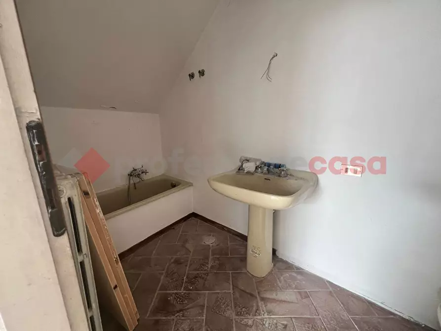 Immagine 13 di Appartamento in vendita  in Via Fior Di Spina Lauri a Spoleto