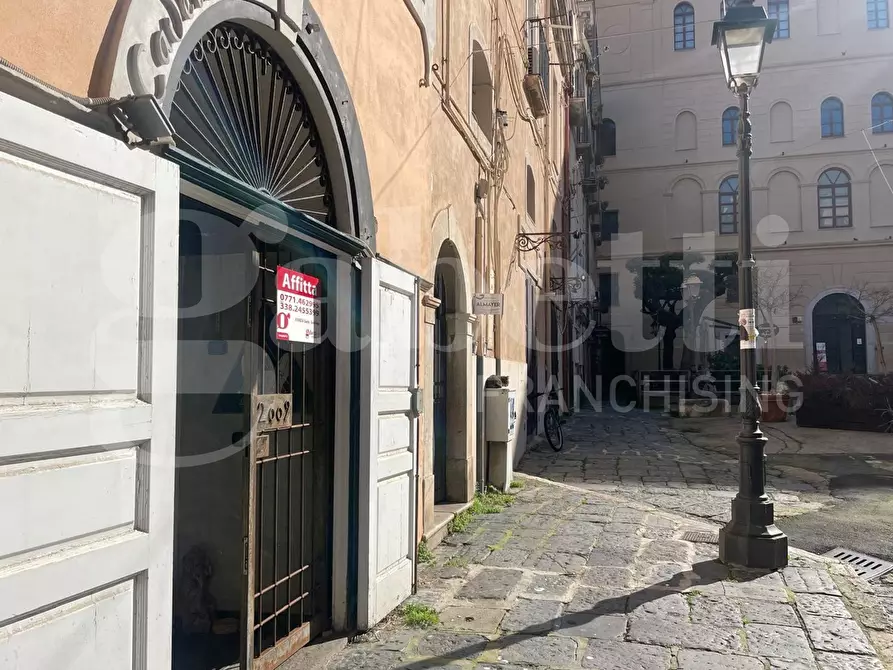 Immagine 2 di Negozio in affitto  in Via Duomo, s.n.c. a Gaeta