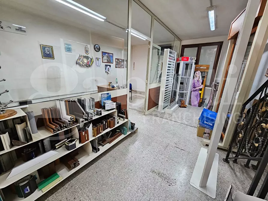 Immagine 5 di Laboratorio in vendita  in Viale San Bernardino a San Severo