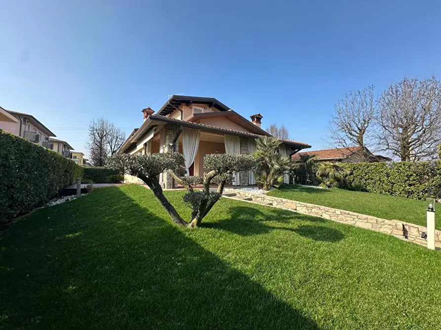 Immagine 5 di Villa in vendita  in Via Cattarello, 1/a a Chiari