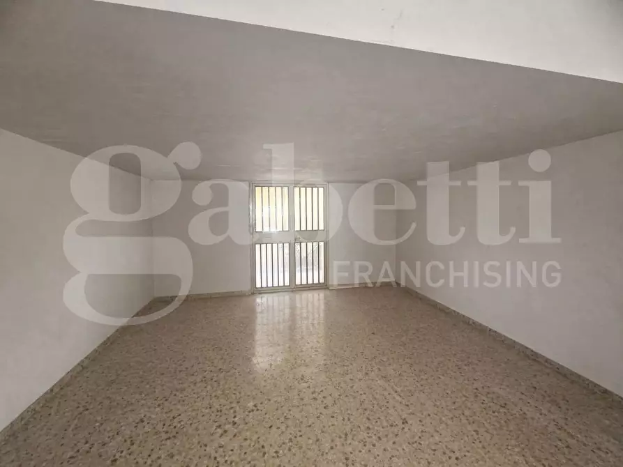 Immagine 7 di Laboratorio in vendita  in Via Bergamo a Palermo