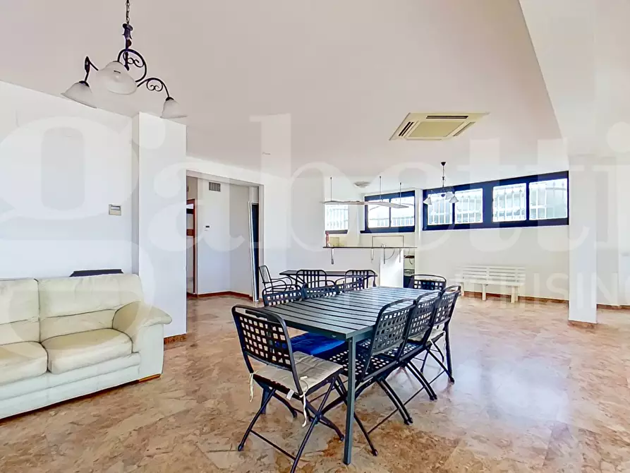 Immagine 20 di Villa in vendita  in Via dei cavalli marini VISTA MARE, 108 a Ardea