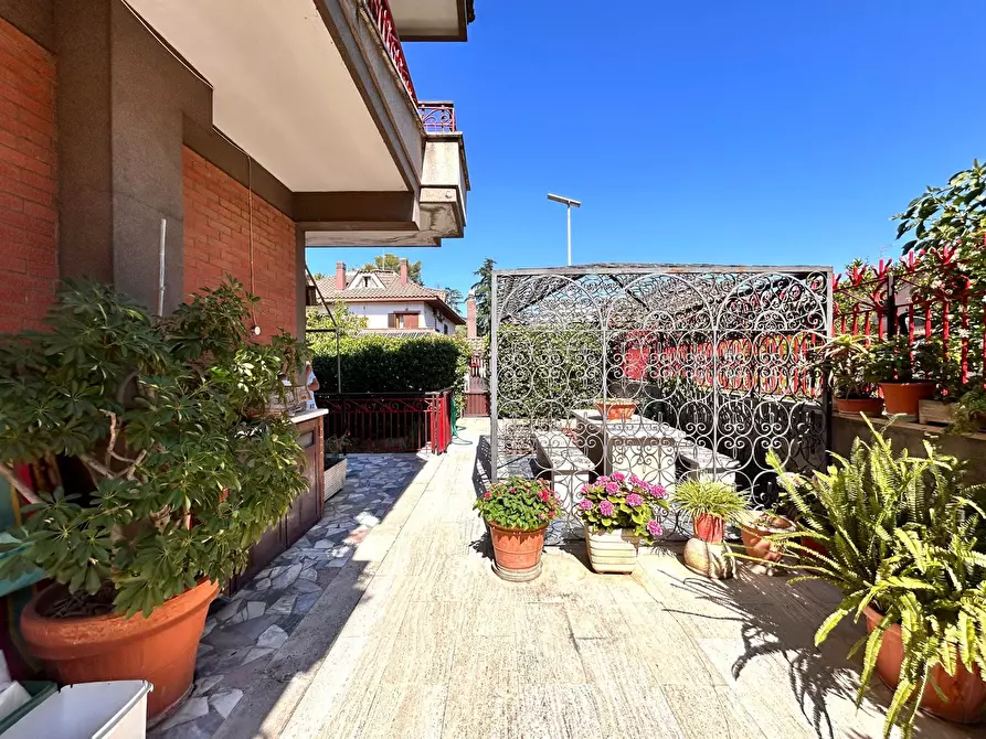 Immagine 13 di Villetta a schiera in vendita  in Via Pietro Aschieri, 4 a Roma