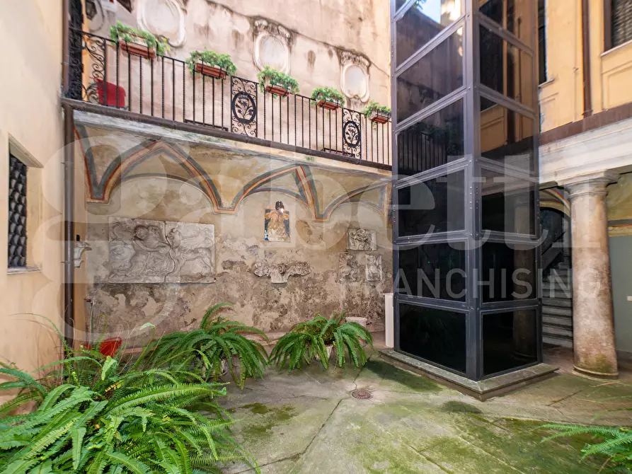 Immagine 6 di Appartamento in vendita  in Via di Parione, 17 a Roma