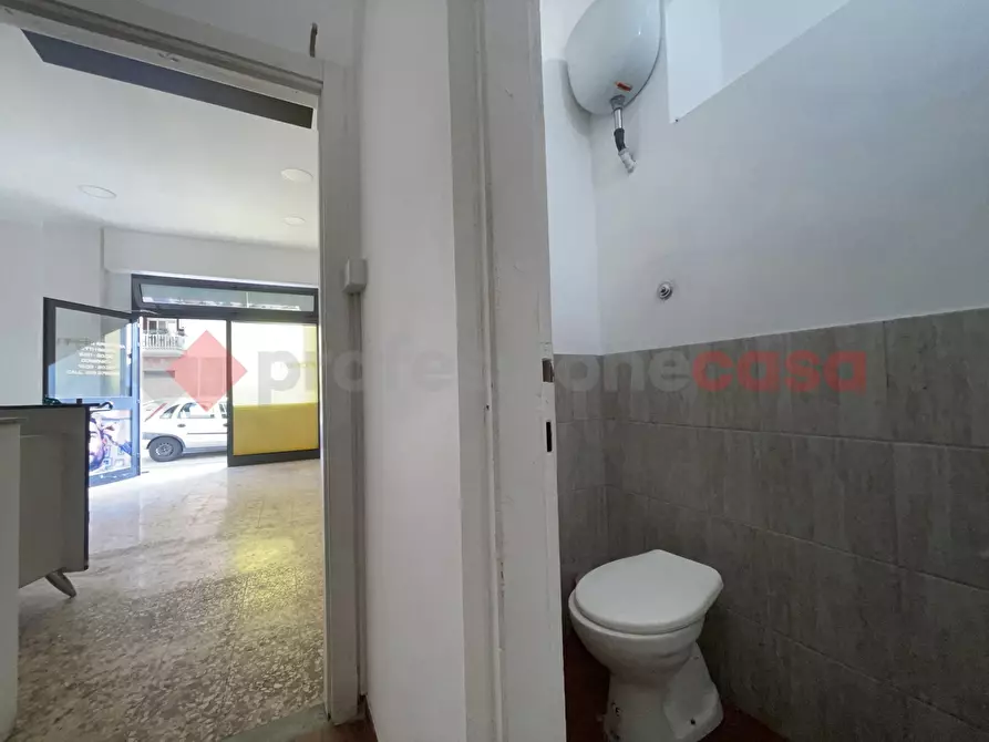 Immagine 2 di Negozio in affitto  in Via Paolessi, 61 a Rieti
