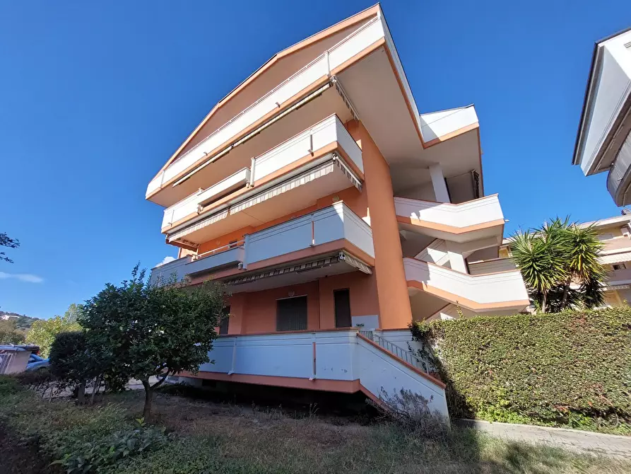 Immagine 1 di Appartamento in vendita  in Via Maddalena, 12 a Alba Adriatica