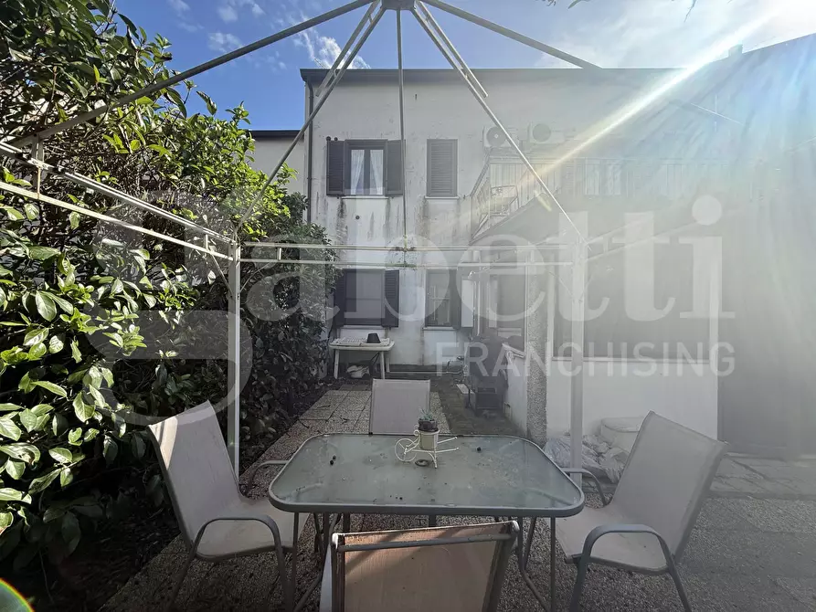 Immagine 15 di Villetta a schiera in vendita  in Via GAMBIERI, 9 a Settingiano